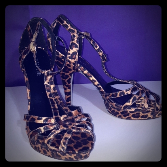 Shoes - Picture 1 of 1